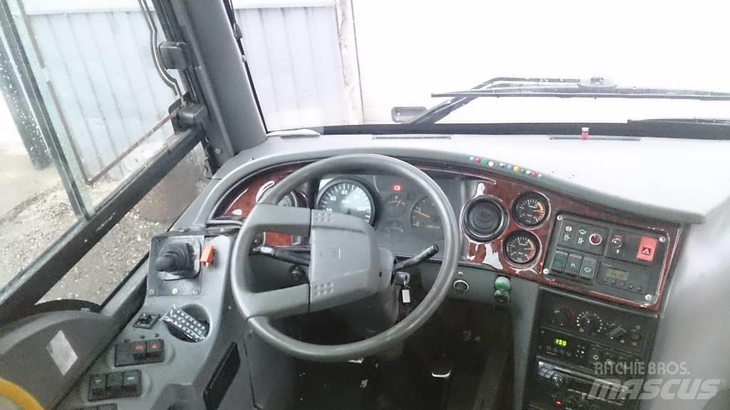 Isuzu Turquoise Intercity bus