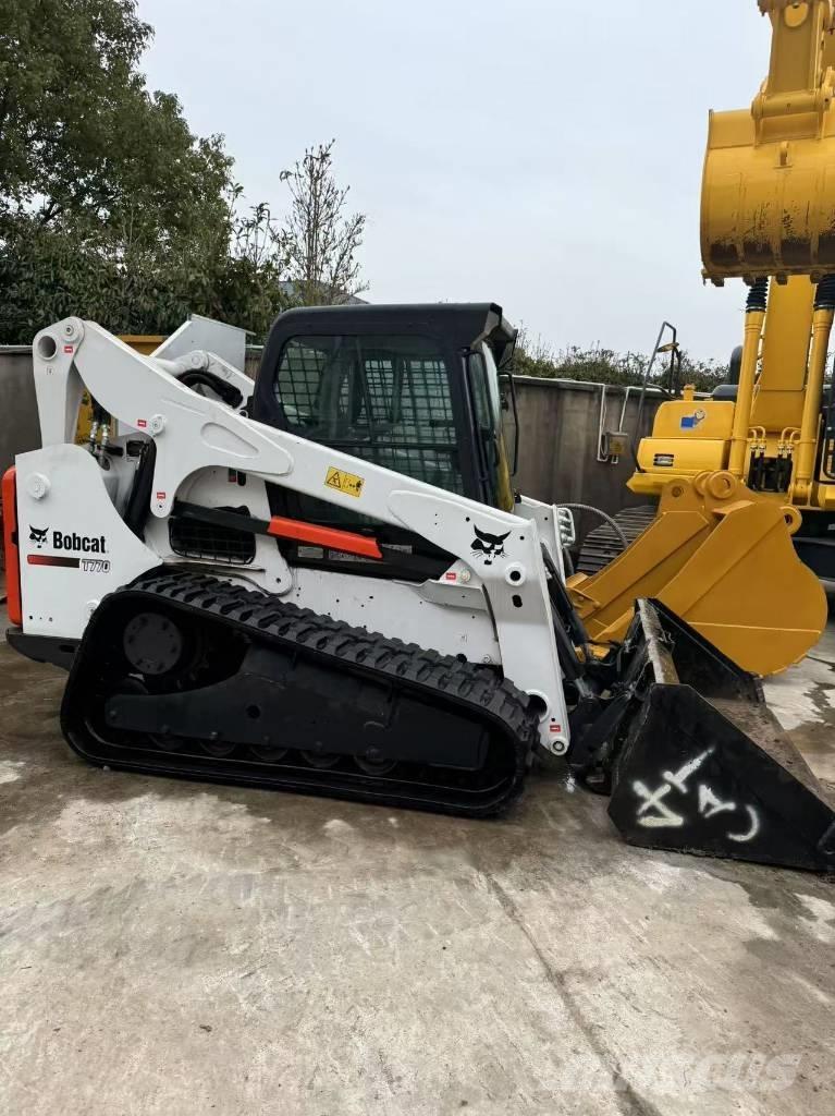 Bobcat T770 Crawler loaders
