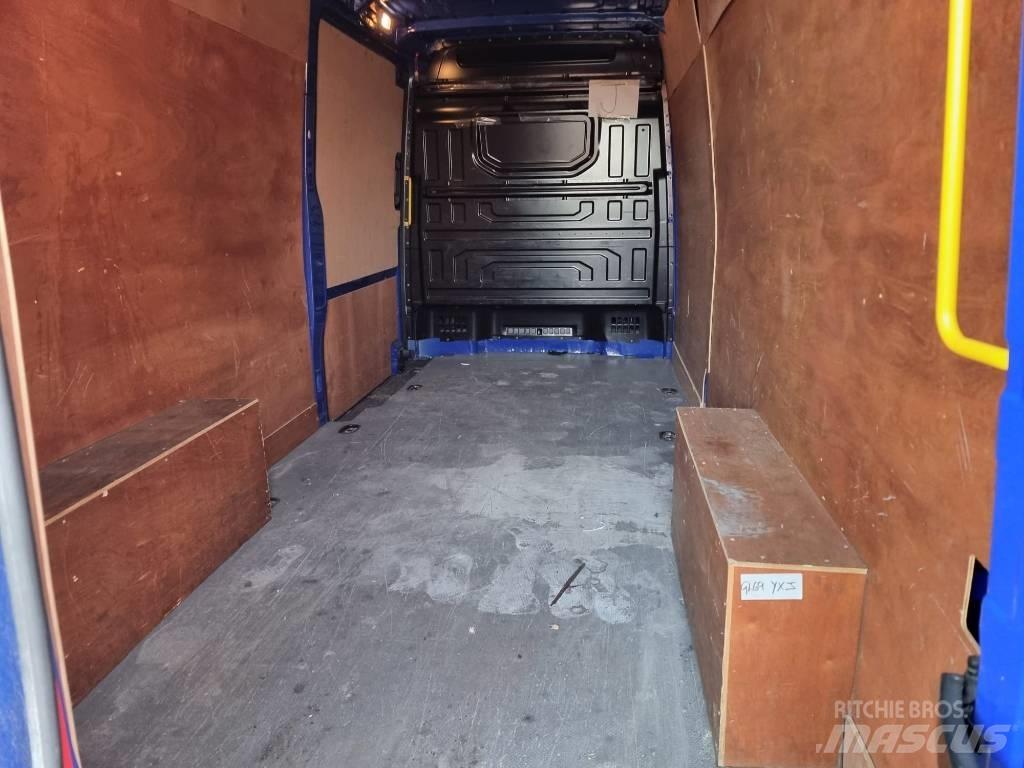 Volkswagen Crafter Box body