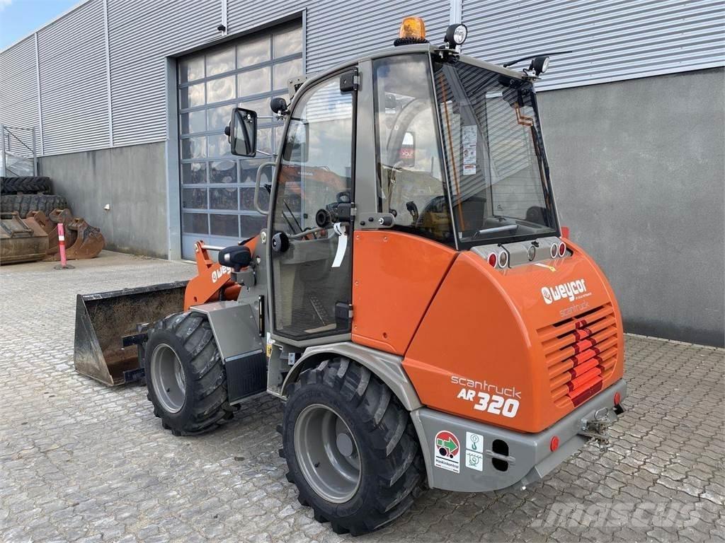 Weycor AR320 Cab Multi-purpose loaders
