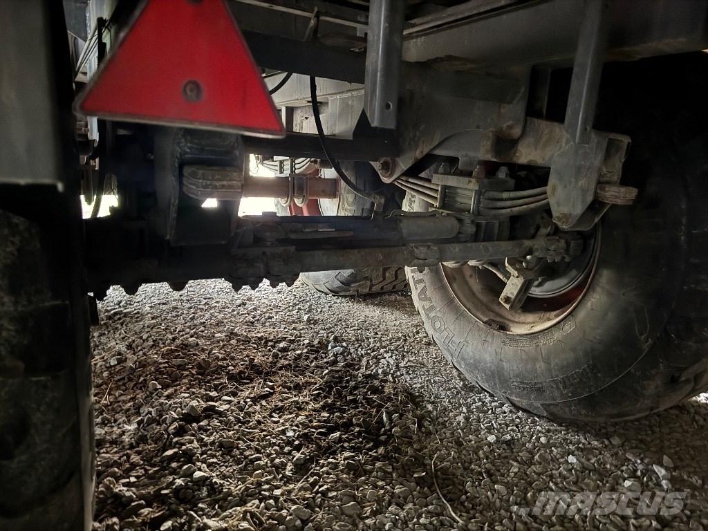 CLAAS Quantum 5800 P Self-loading trailers