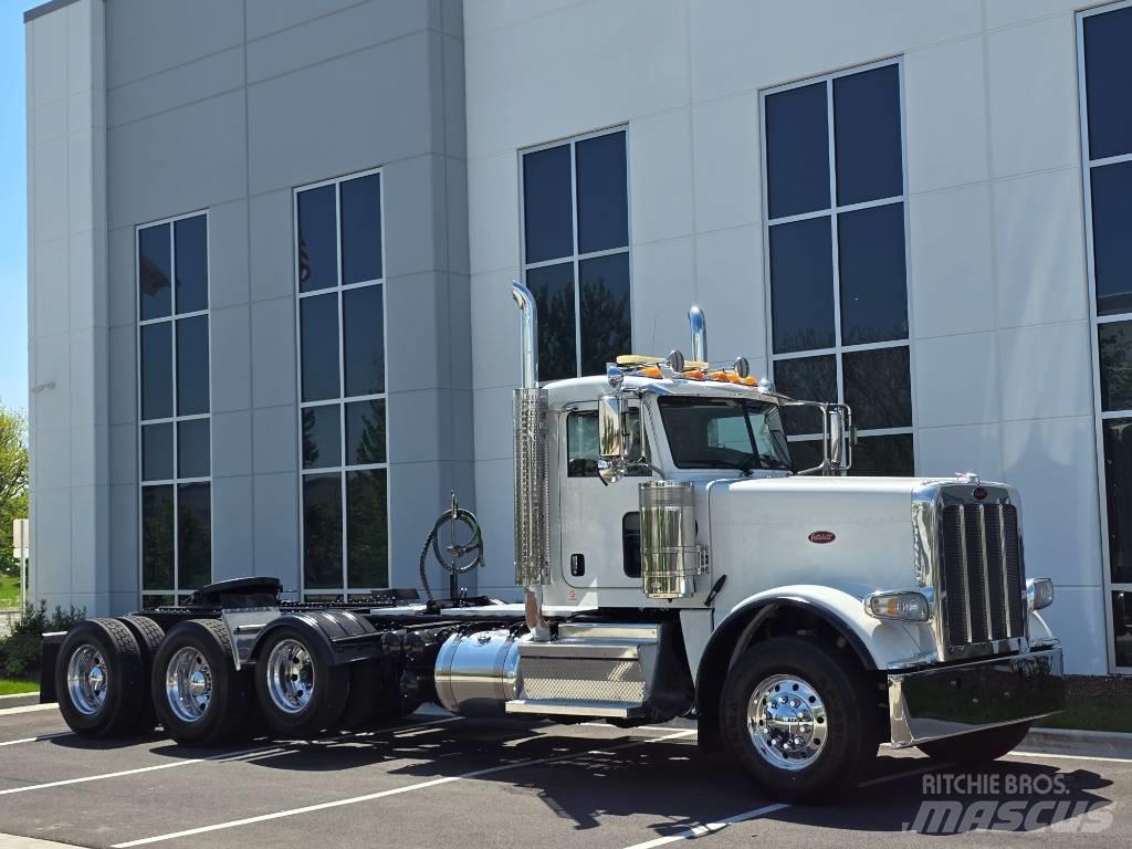 Peterbilt 389 Prime Movers