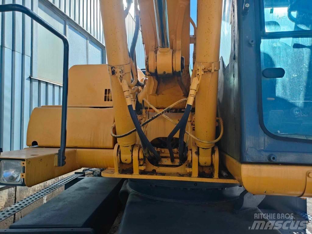 Komatsu PW 130ES-6K Wheeled excavators