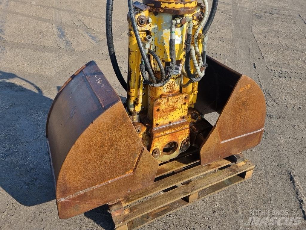 Liebherr 600 MM Grapples