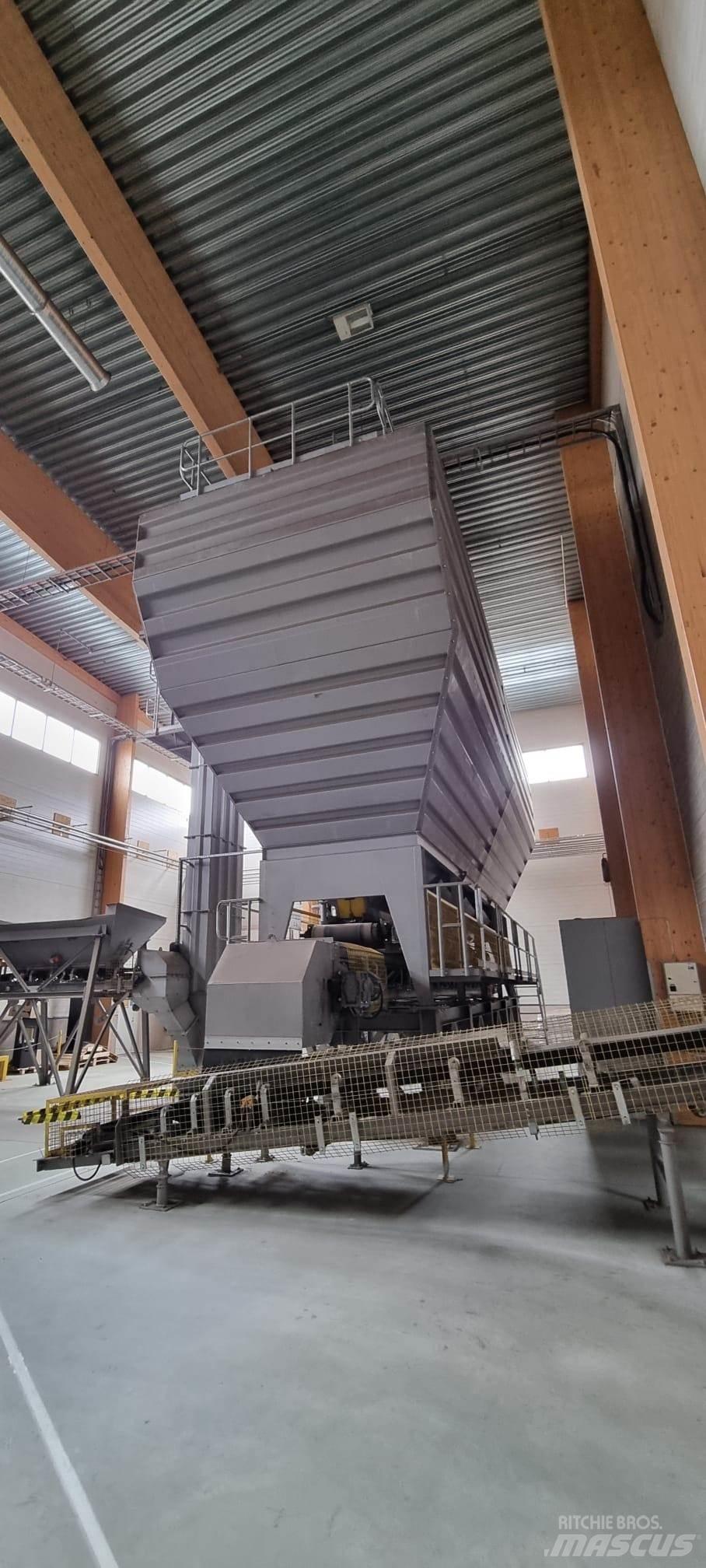  Göker betonilaitos Concrete Batching Plants
