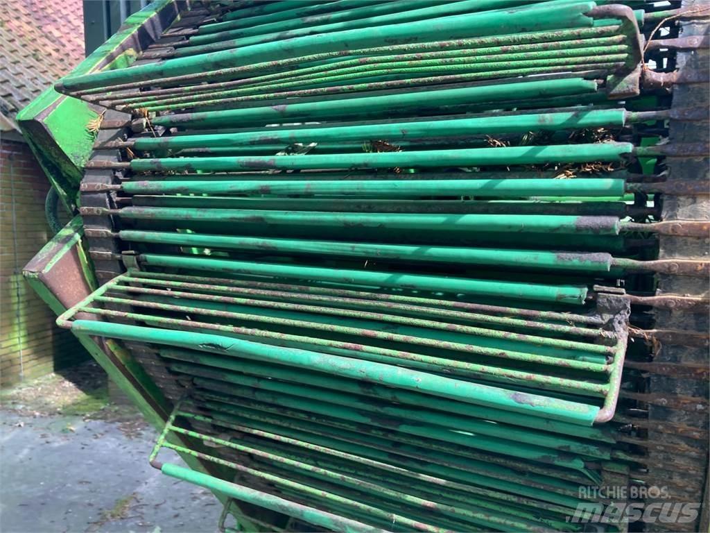 AVR Wagenrooier Potato harvesters