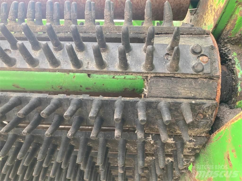 AVR Wagenrooier Potato harvesters