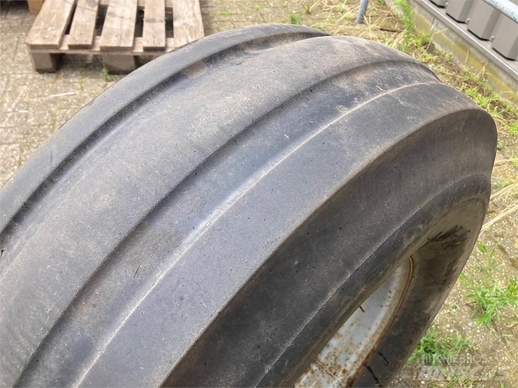 BKT 11.00-16 Tyres, wheels and rims