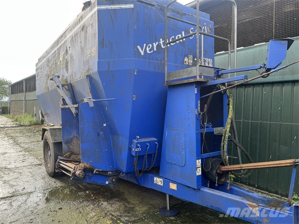  Europcomp Dualmix Feed mixer