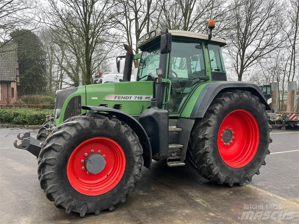 Fendt 718 COM3 Tractors