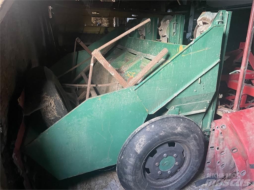 Hassia pootmachine Potato harvesters