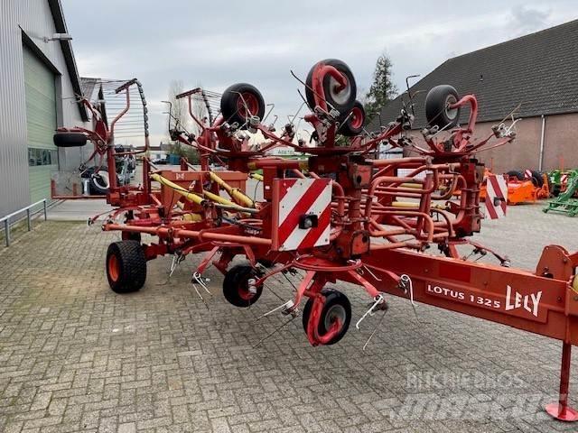 Lely Lotus 1325 Rakes and tedders