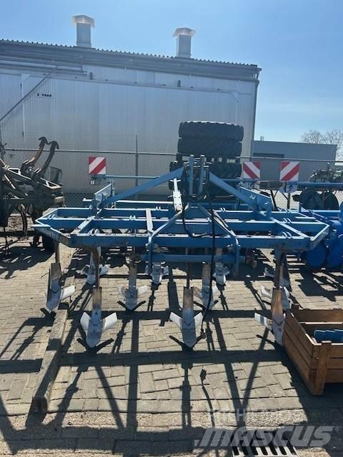 Lemken Karat 9/300 Cultivators