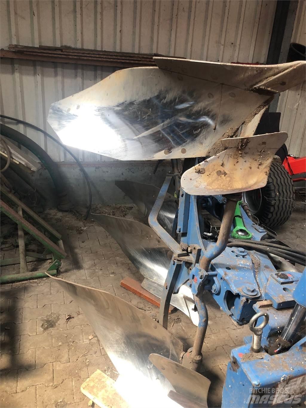 Rabe 3 schaarploeg Ploughs