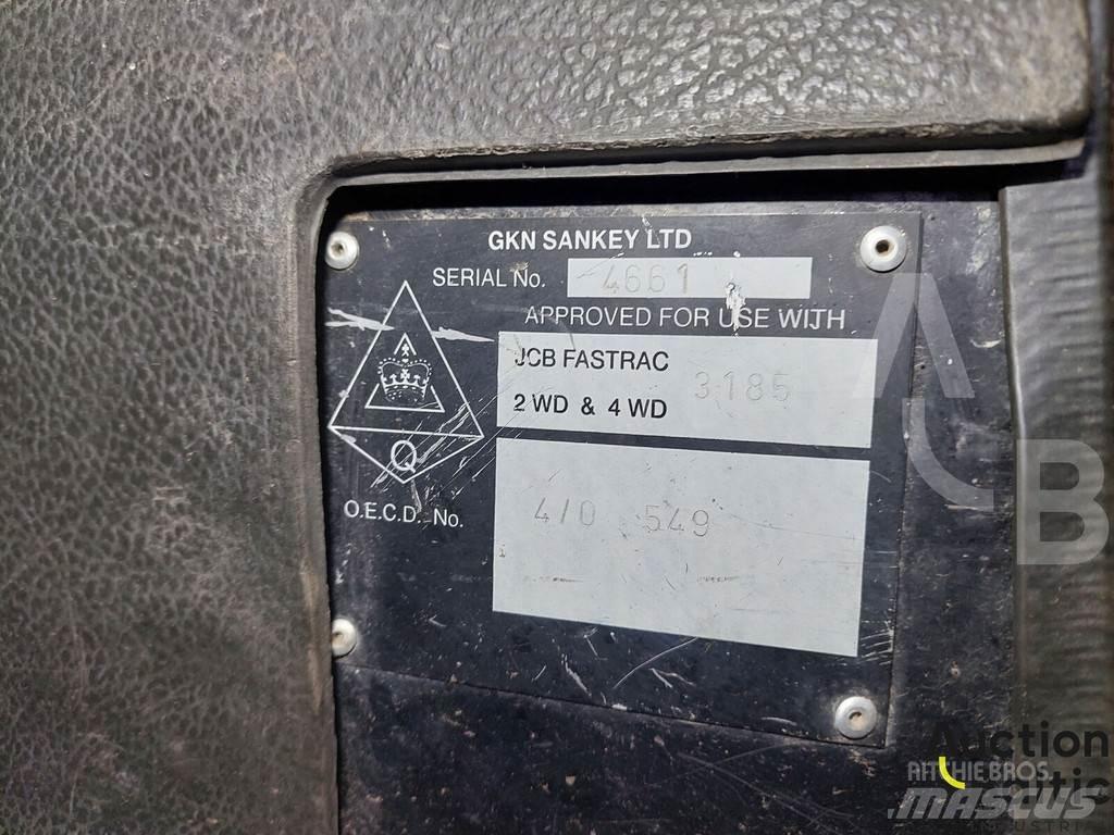 JCB Fastrac 3185 Tractors
