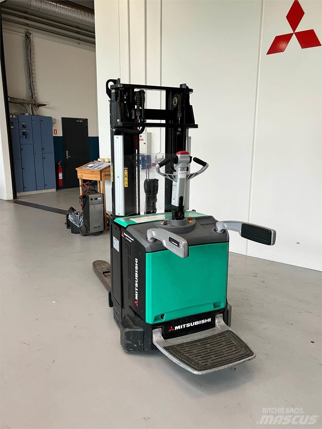 Mitsubishi SBV16N Low lift with platform