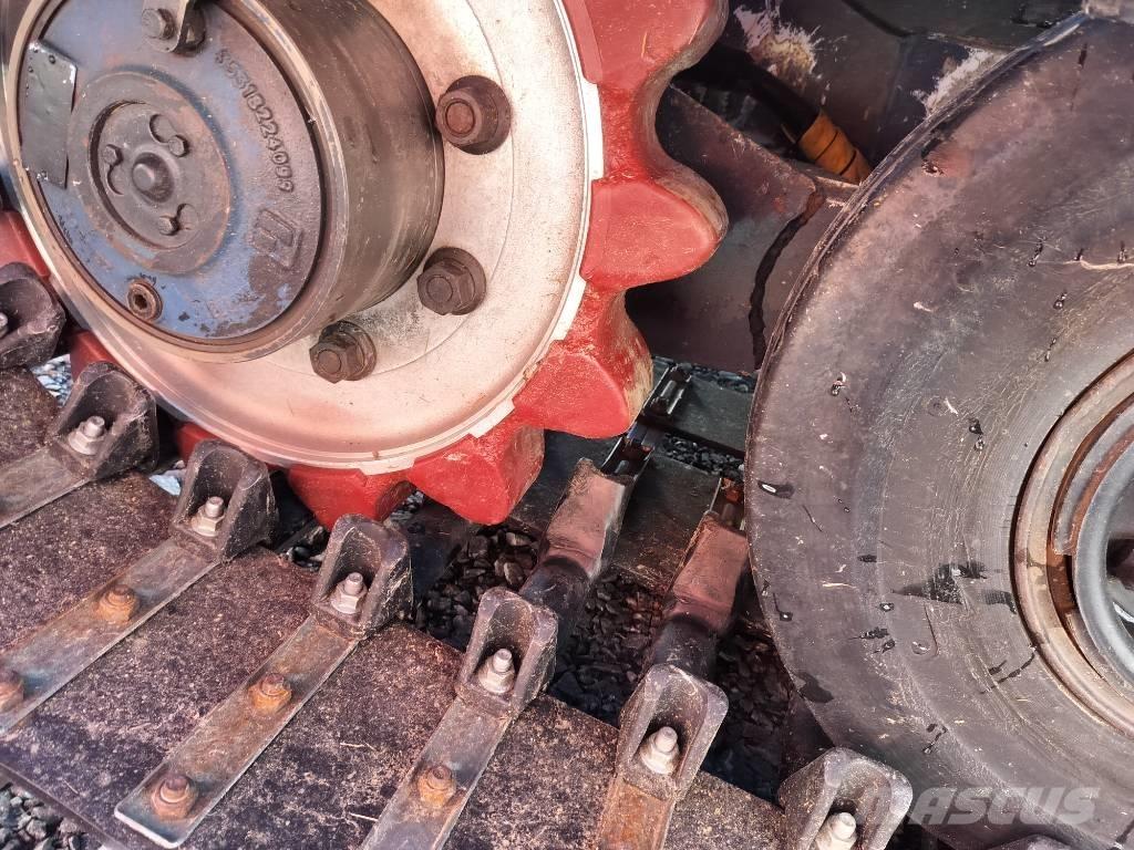 Prinoth Husky Snow groomers