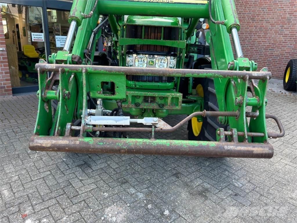 John Deere 6530 Tractors
