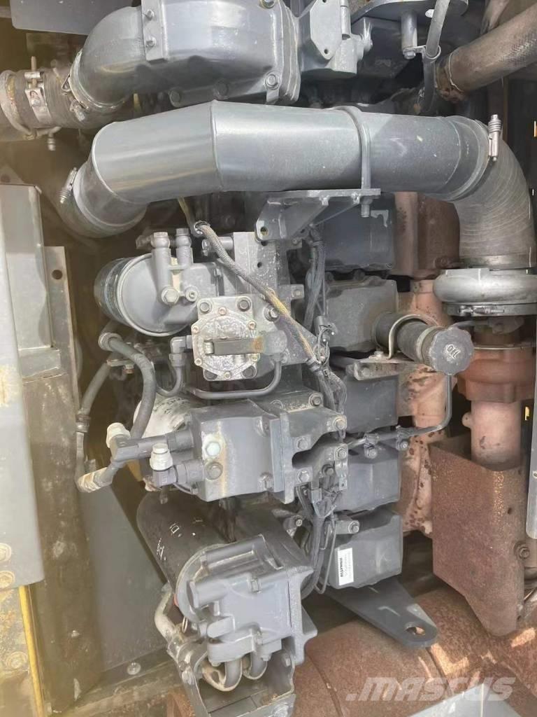 Komatsu PC 450-8 Crawler excavators