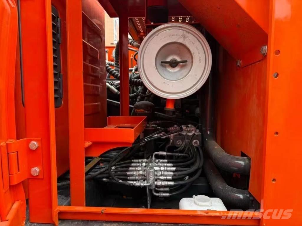 Doosan DX 225 LC Crawler excavators