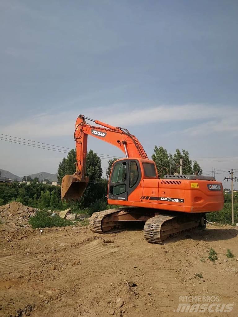 Doosan dx225 Crawler excavators