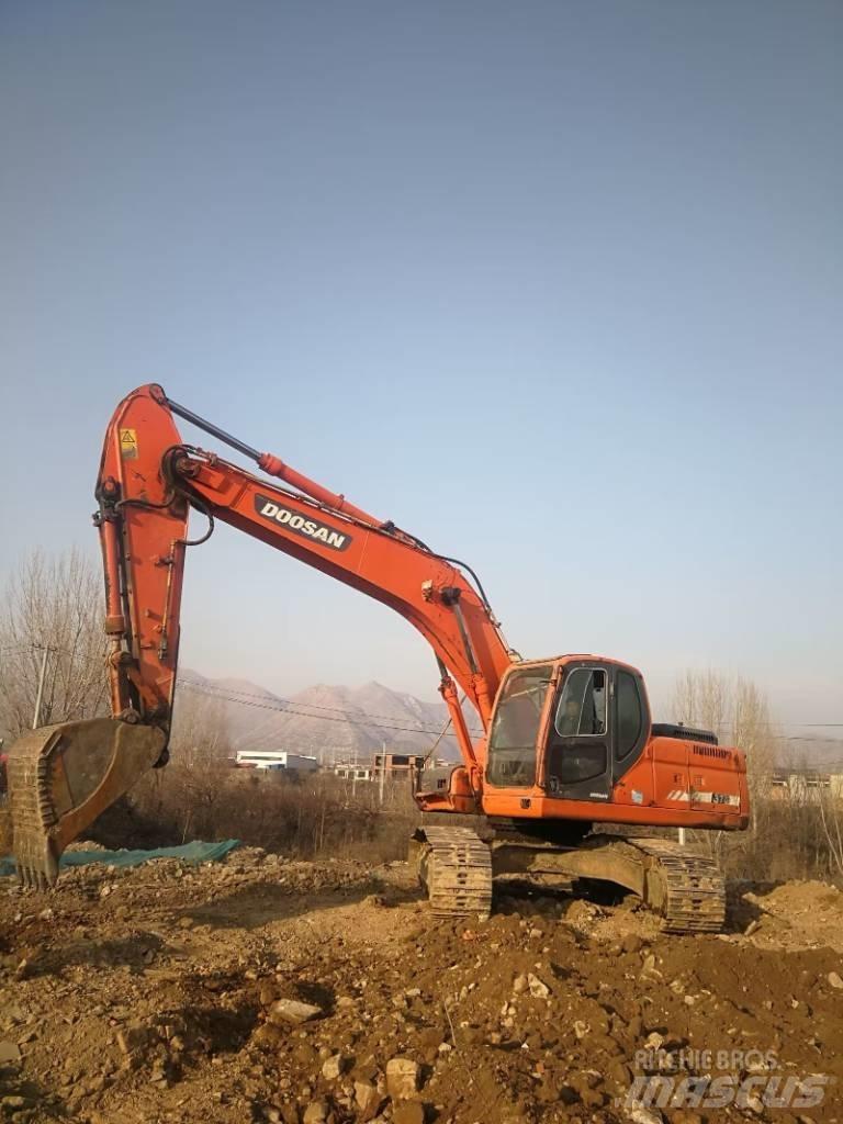 Doosan dx225 Crawler excavators