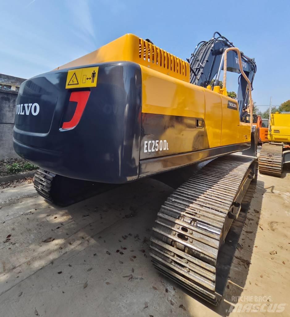 Volvo EC 250 D L Crawler excavators