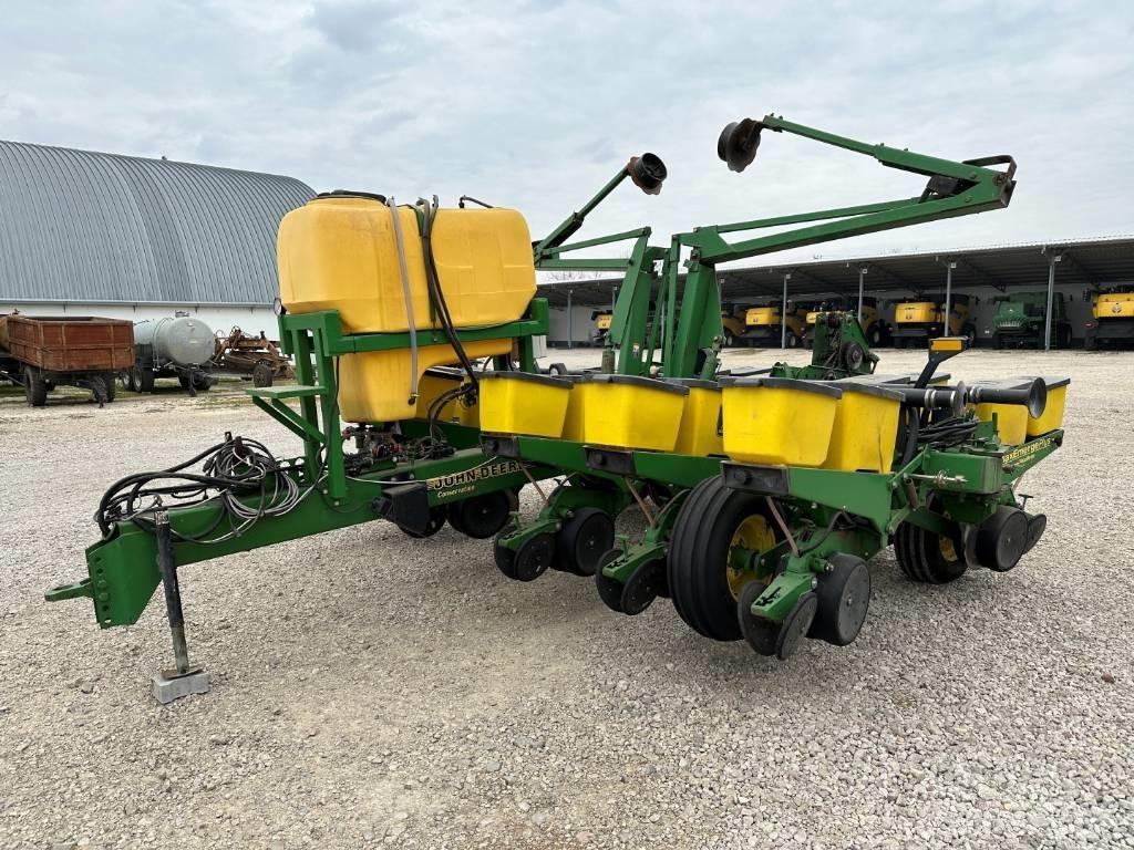 John Deere 1760 Planters