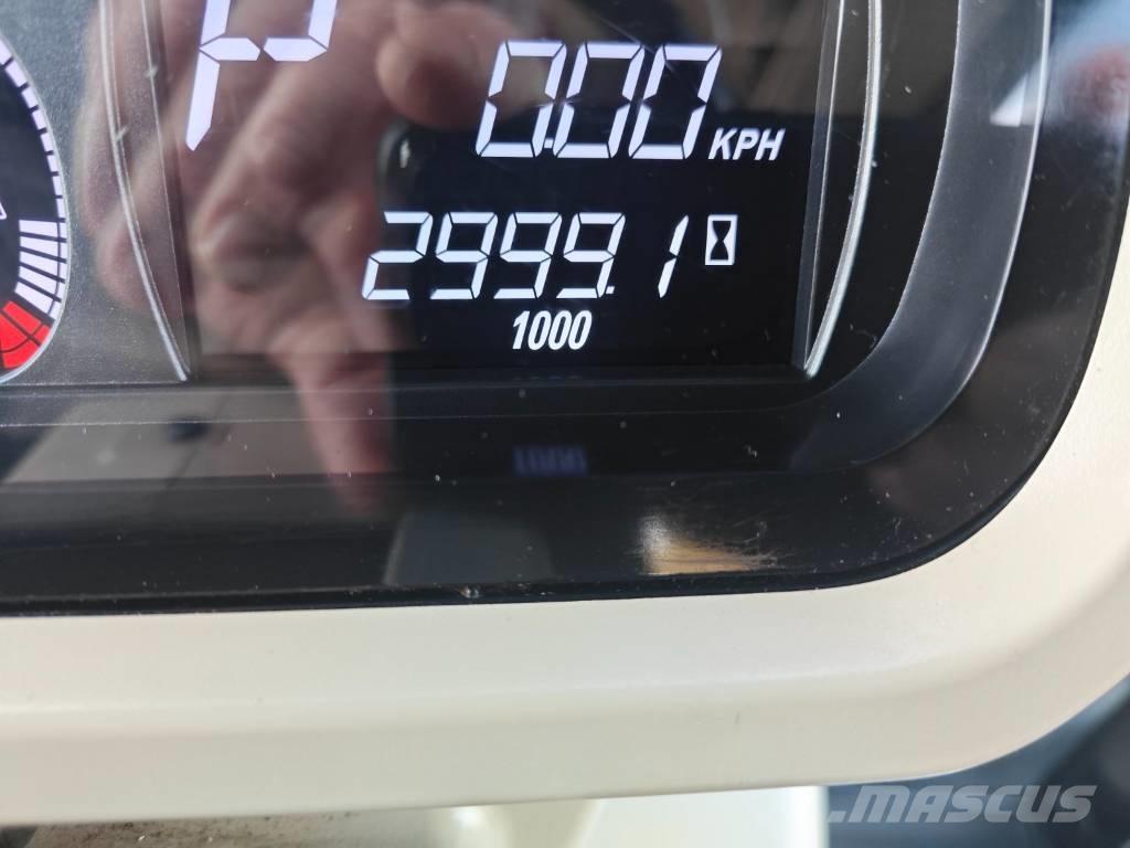 Massey Ferguson 8740 Tractors