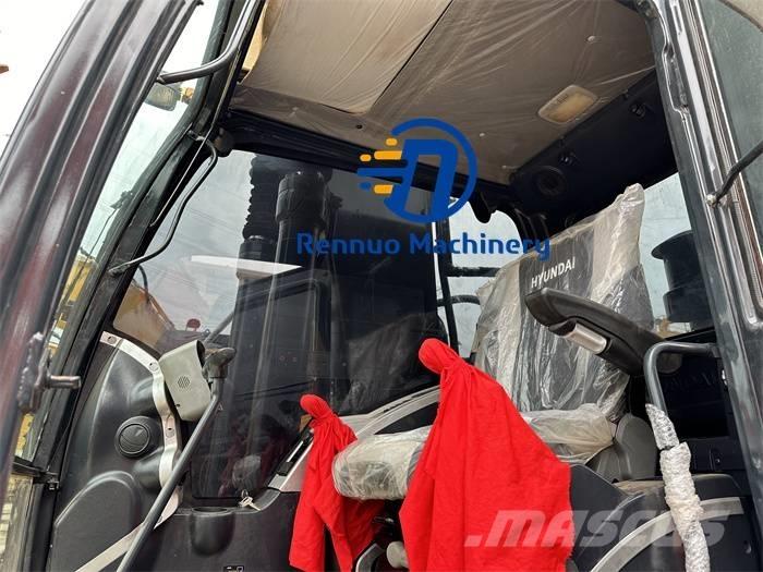 Hyundai R220LC-9S Crawler excavators