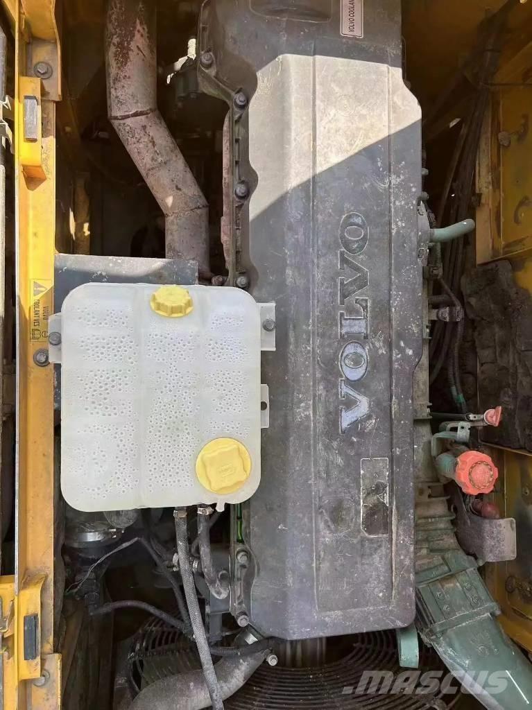 Volvo EC480D Crawler excavators