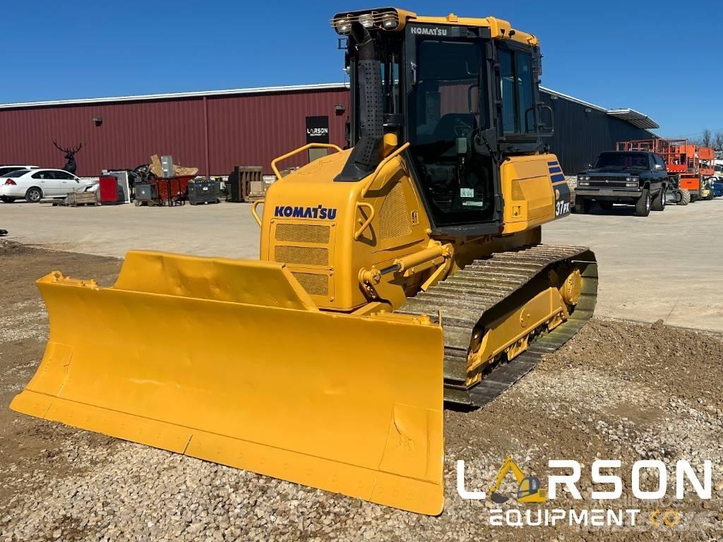 Komatsu D37PX-23 Crawler dozers