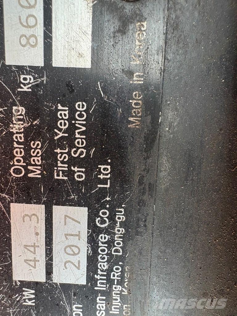 Doosan DX 85 R Mini excavators  7t - 12t