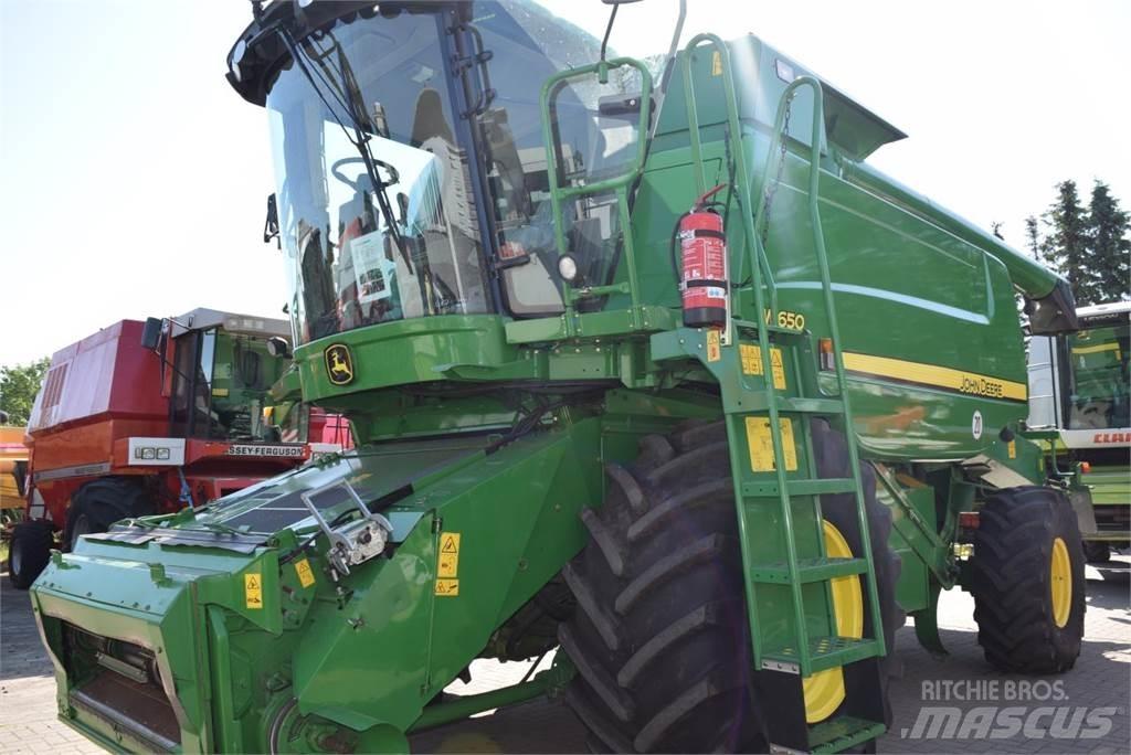 John Deere W 650 Combine harvesters