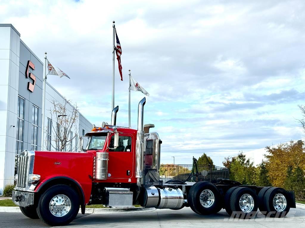 Peterbilt 389 Prime Movers