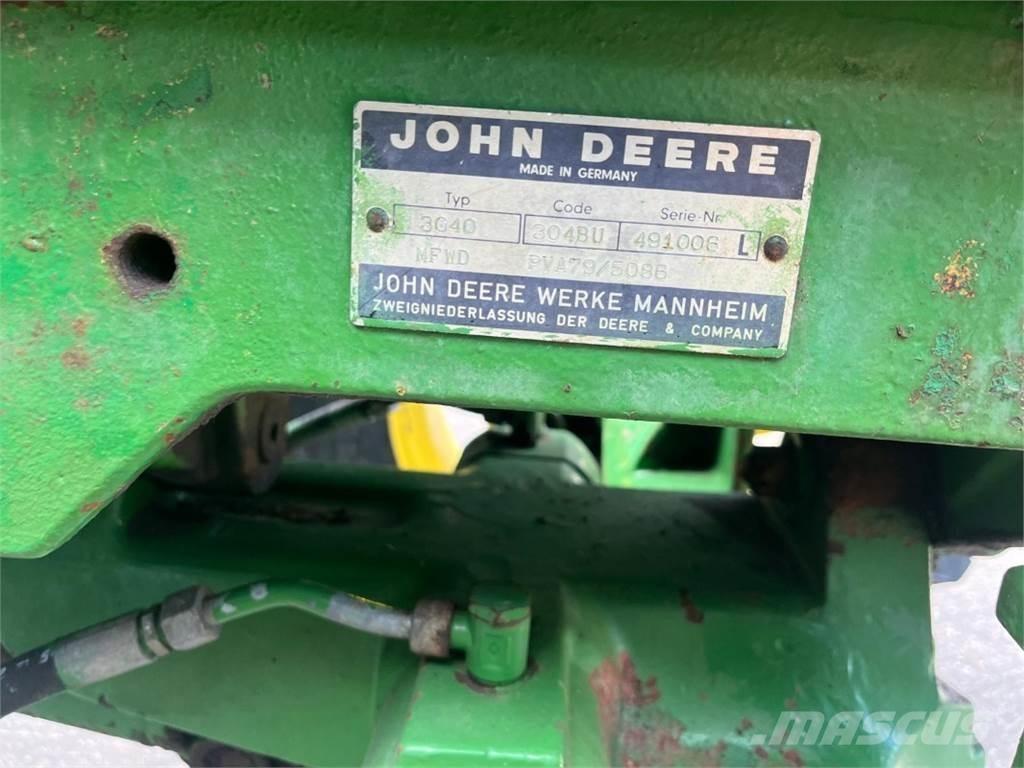 John Deere 3040 Tractors