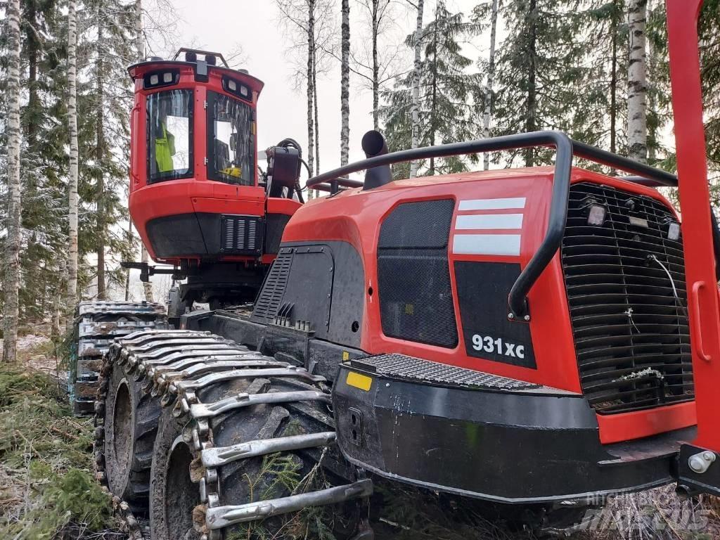 Komatsu 931 XC Harvesters