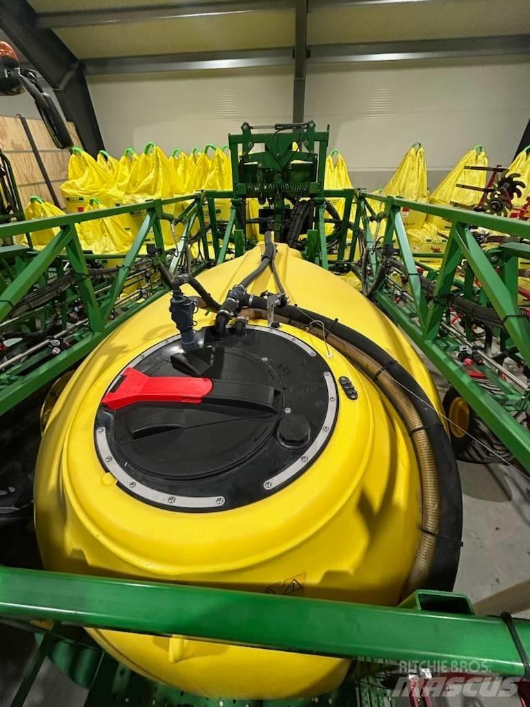 John Deere 740 i Trailed sprayers