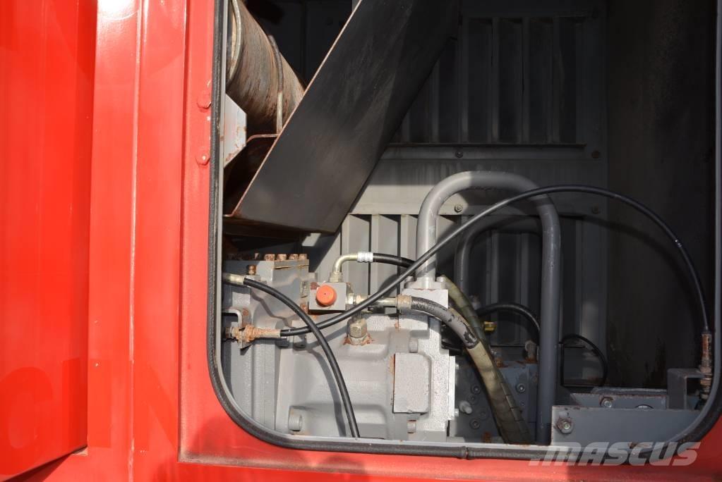 Hitachi CX 500 Track mounted cranes