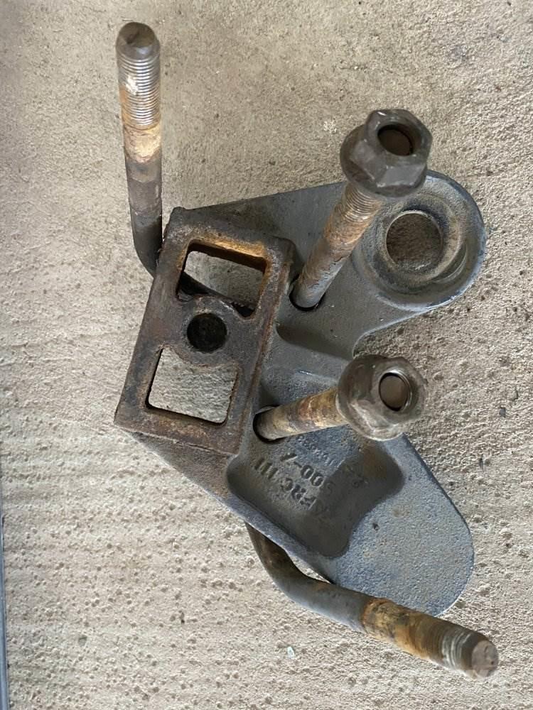 DAF LF DRŽÁK TLUMIČE L. Other components