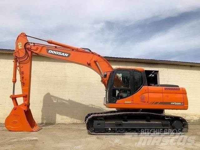 Doosan DX 225 Crawler excavators