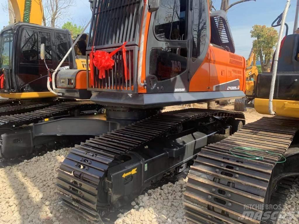 Doosan DX 225 LC-9 Crawler excavators
