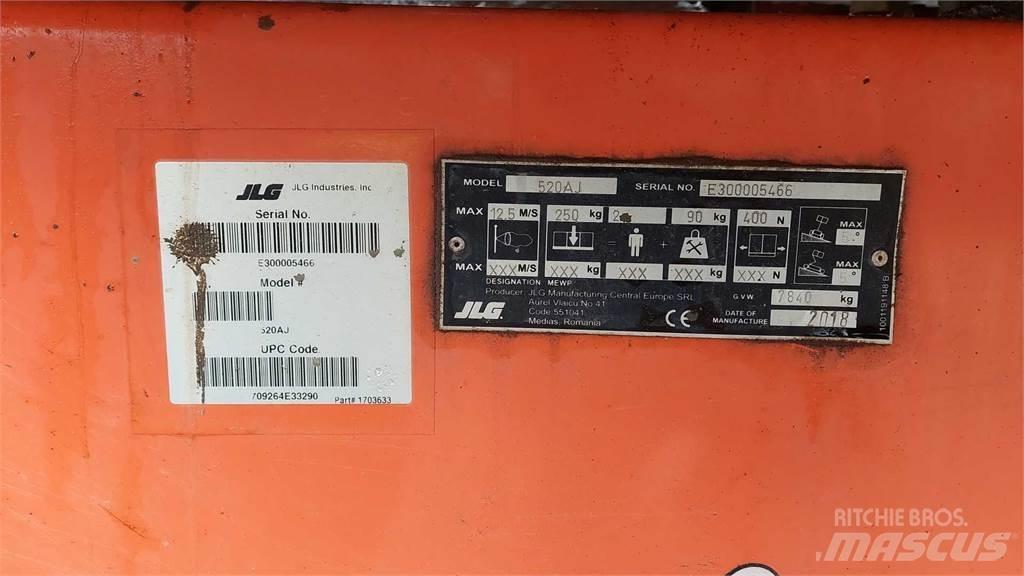 JLG 520AJ Articulated boom lifts