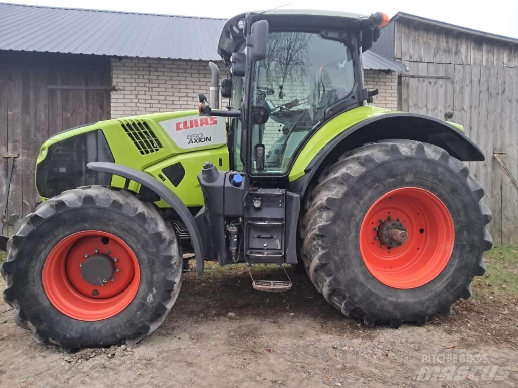 CLAAS Axion 850 Tractors