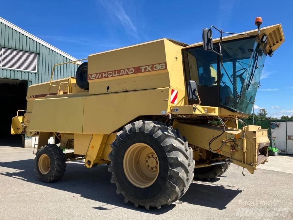 New Holland TX 36 Combine harvesters