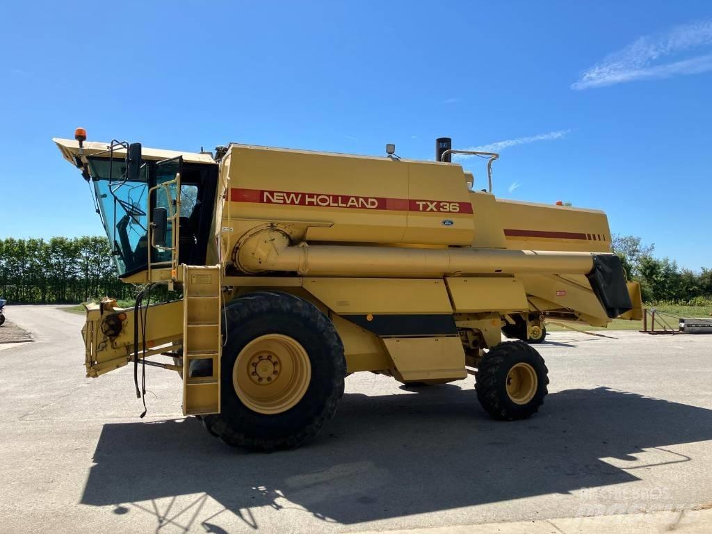 New Holland TX 36 Combine harvesters