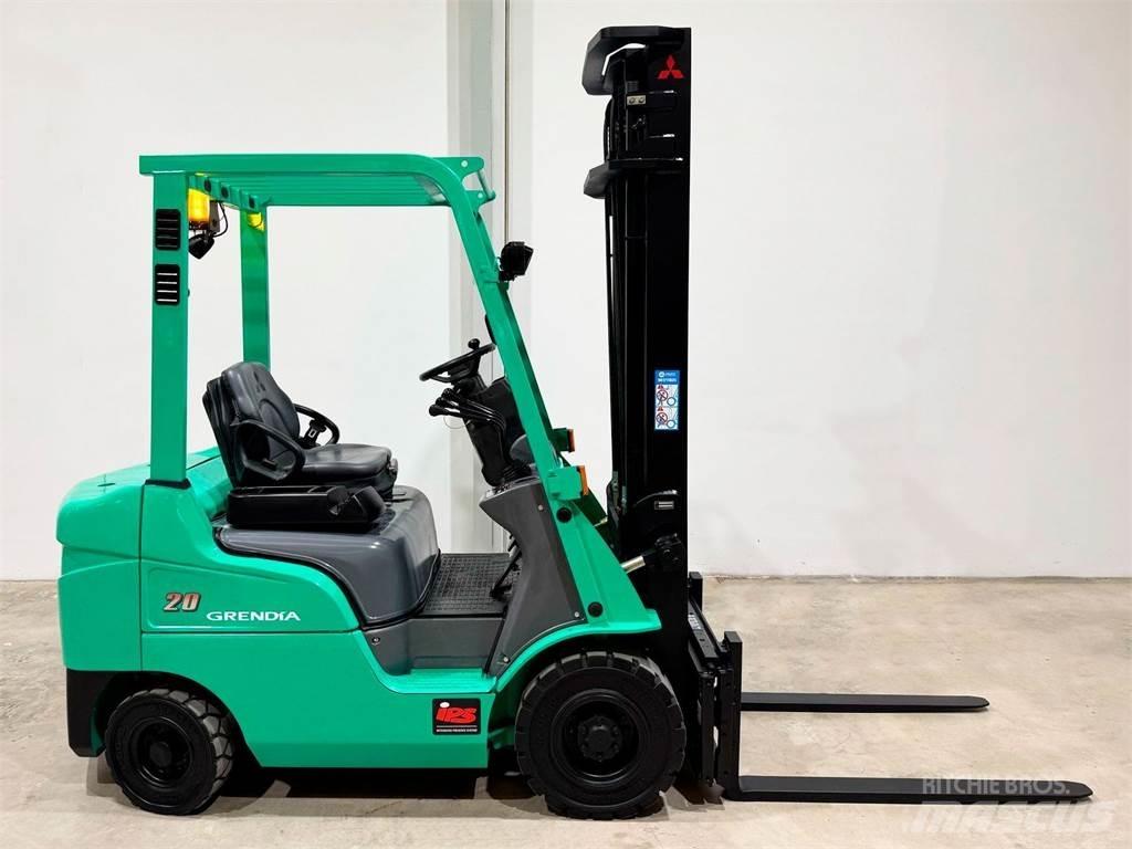 Mitsubishi FD20NT Diesel trucks