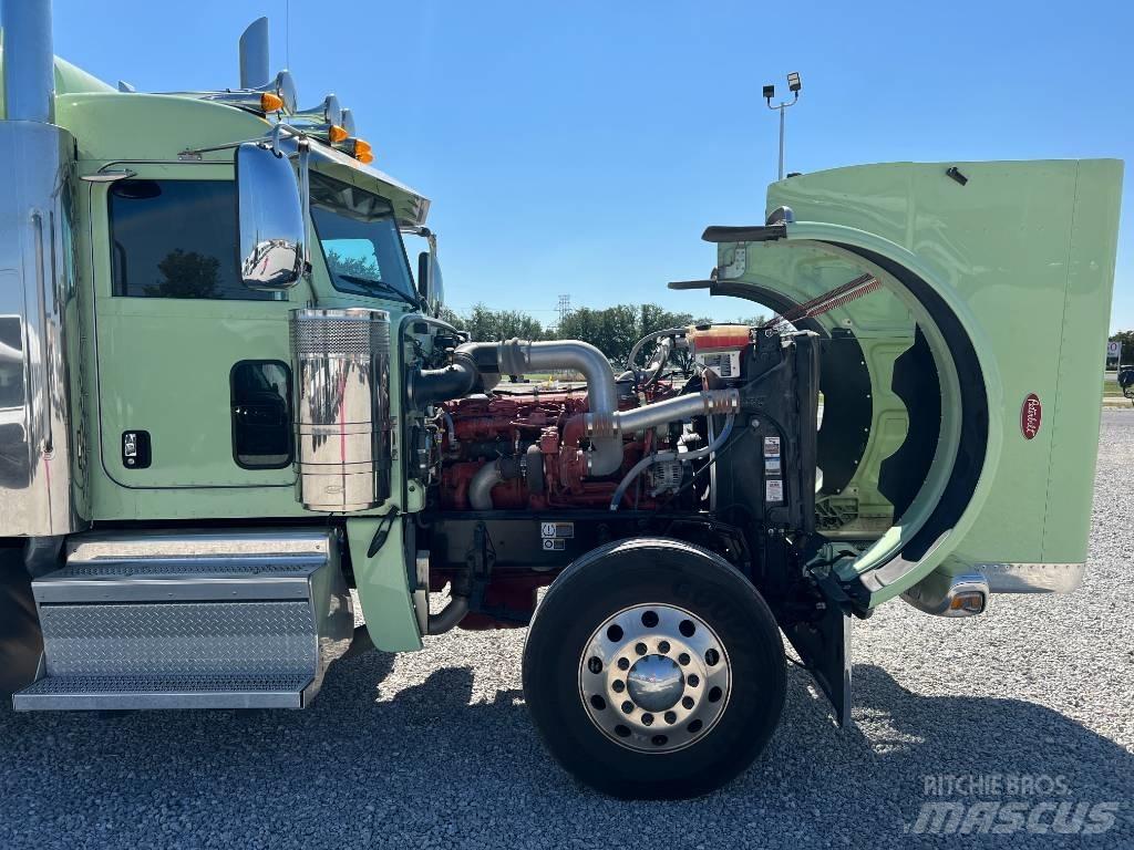 Peterbilt 389 Prime Movers