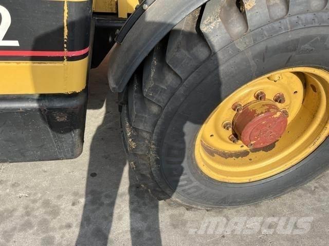 CAT TH62 Telehandlers