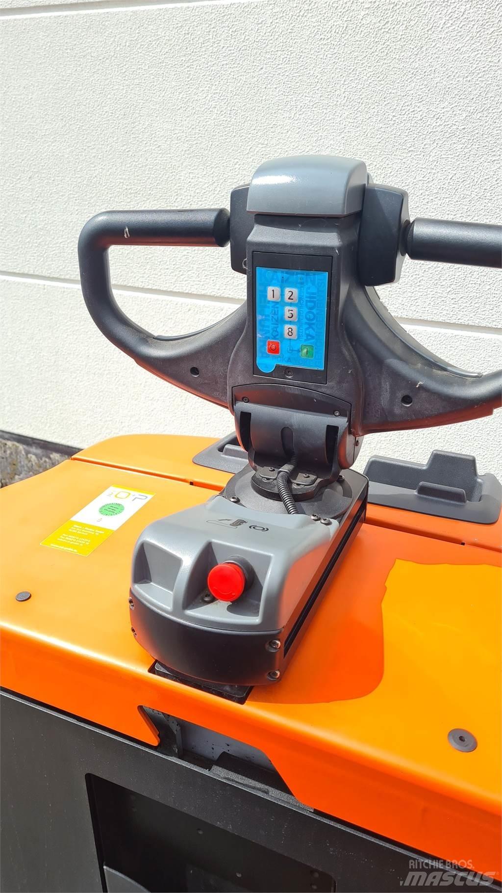 Toyota OSE 250 Low lift order picker